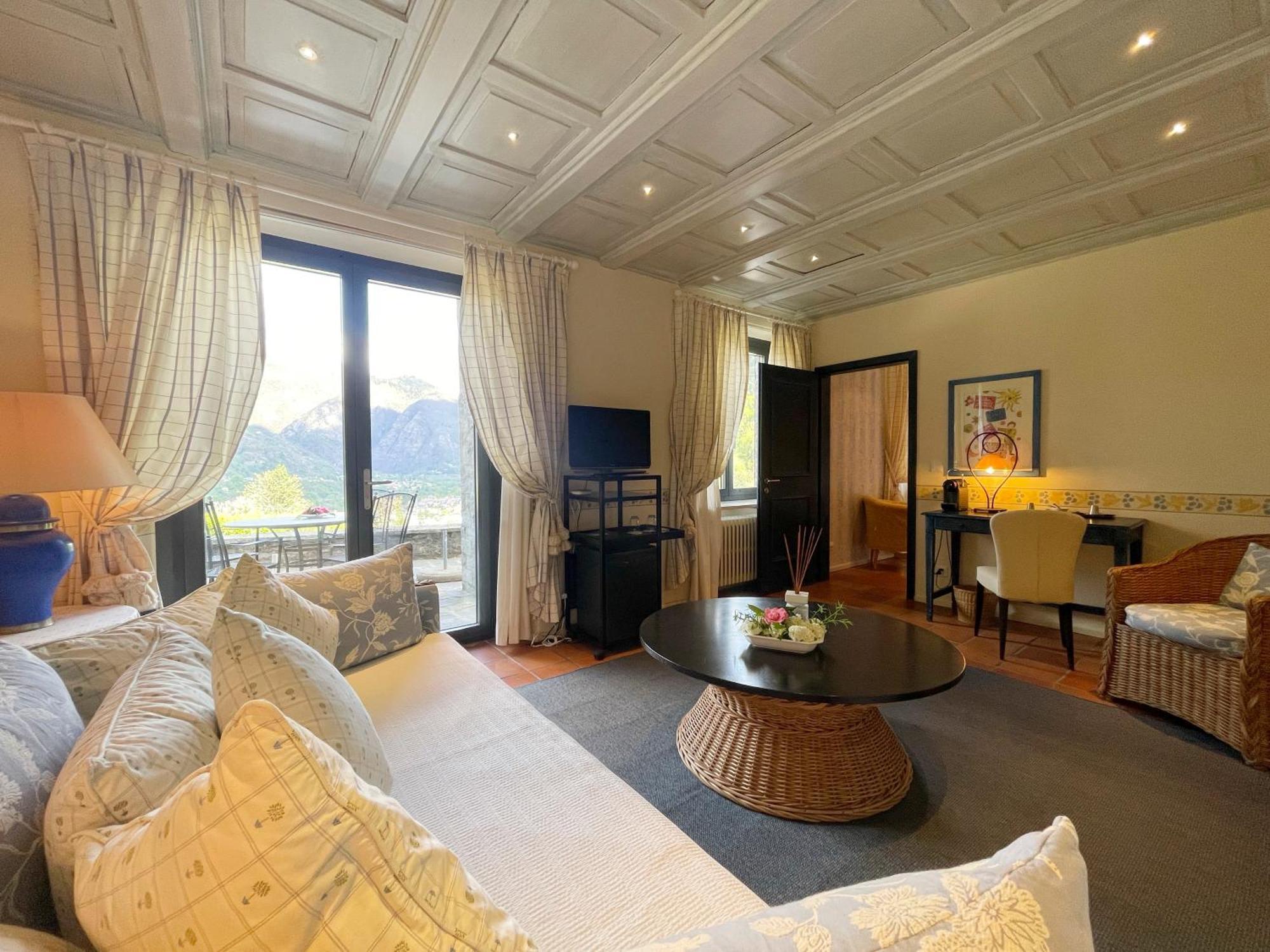 Ristorante Della Stazione Da Yanelo Bed & Breakfast Интраня Екстериор снимка